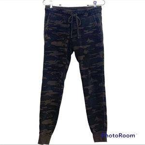 Sanctuary - Women’s Camo Sweatpants/Joggers Size X-Small